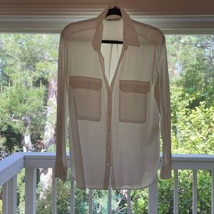 Long sleeve button down collar blouse